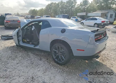 2022 Dodge Challenger R/T from USA, damaged, VIN 2C3CDZBT2NH195300
